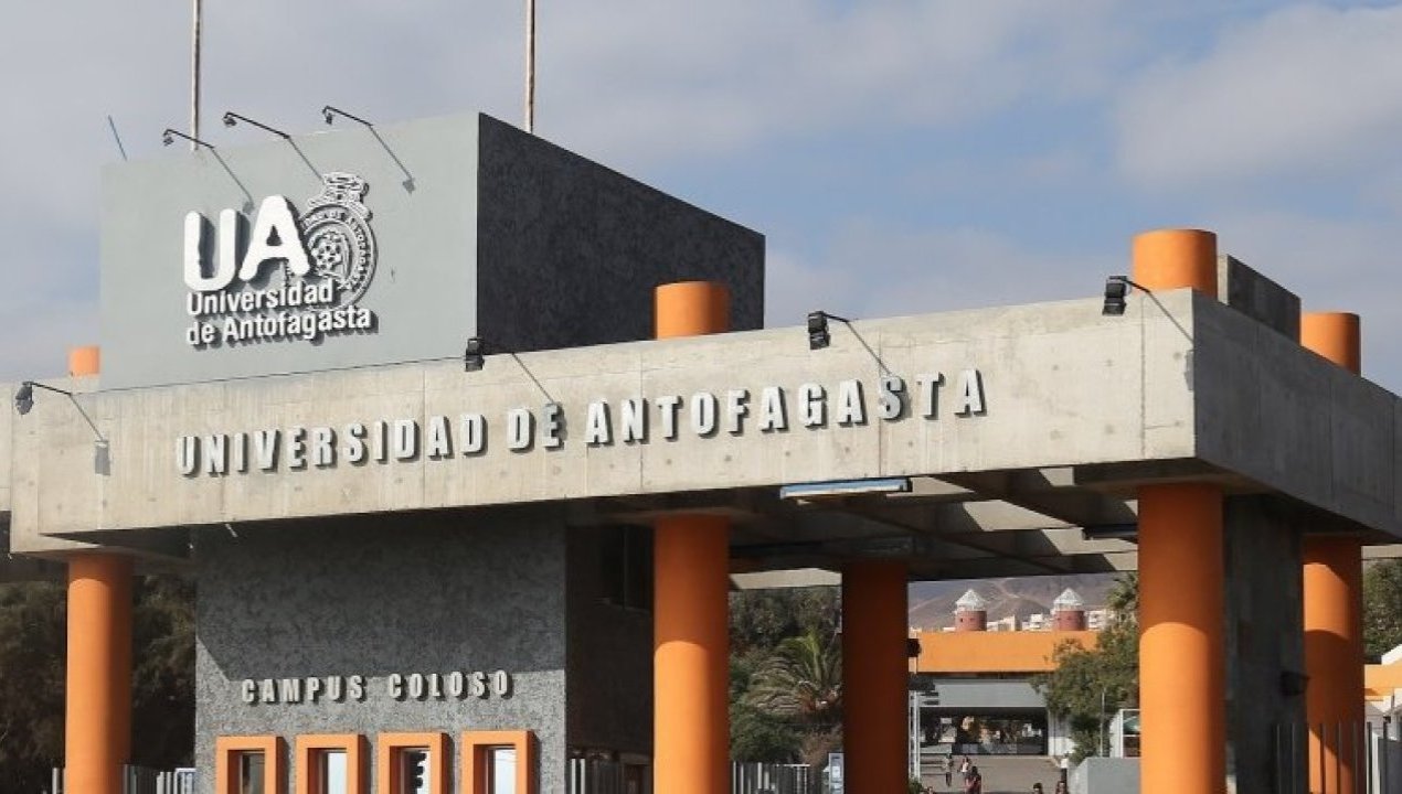 /delincuentes-abandonan-vehiculo-robado-y-son-detenidos-al-interior-de-la