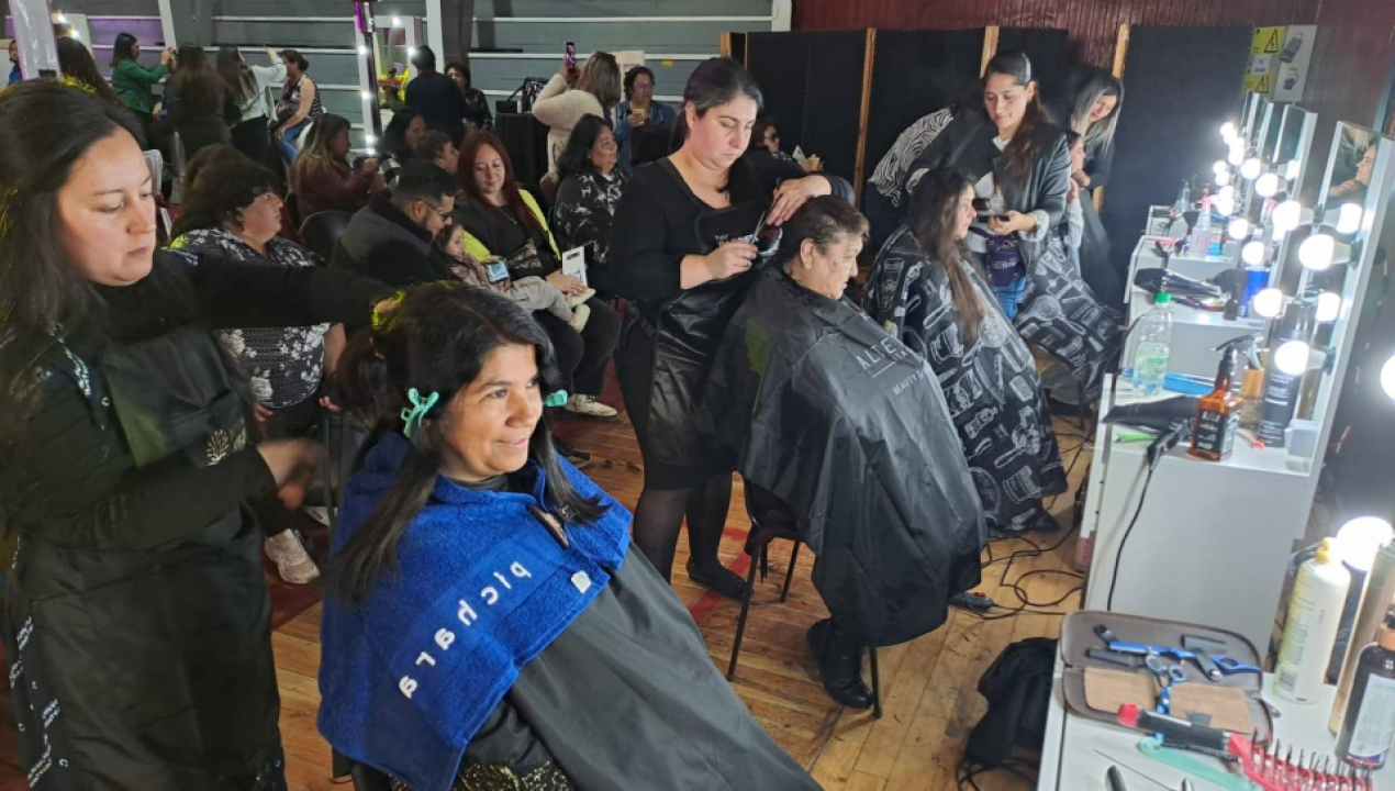 /lebu-celebro-a-sus-madres-en-una-jornada-llena-de-alegria-belleza-y-musica