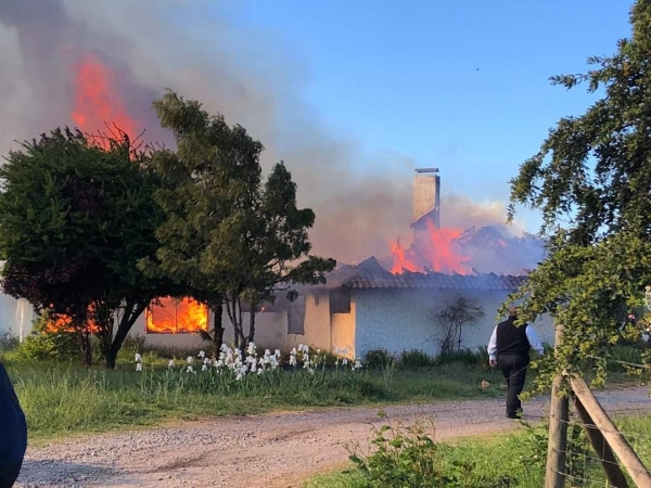 /ex-alcalde-de-teno-se-quedo-sin-casa-por-un-incendio