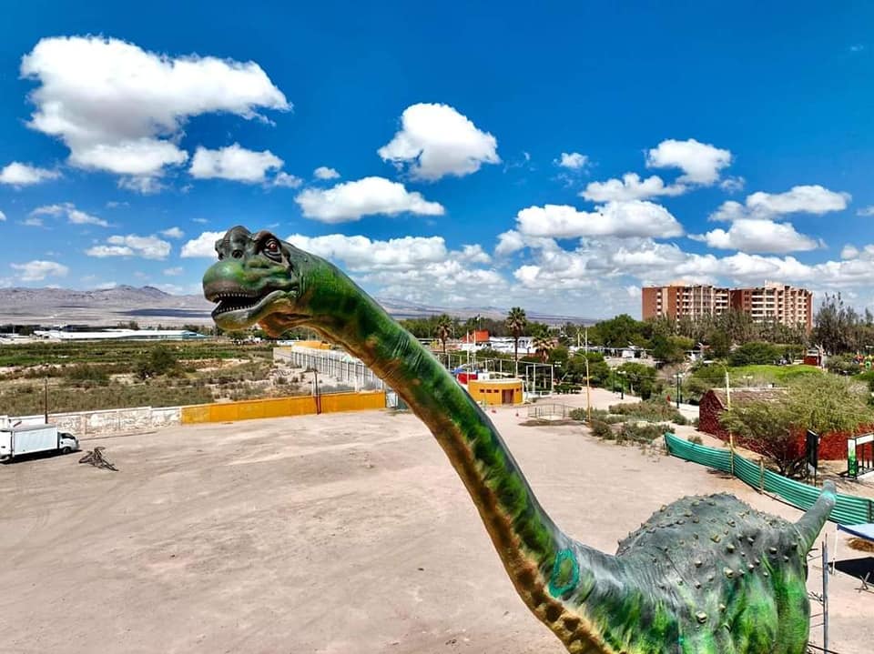 /parque-jurasico-de-calama-incorpora-2-nuevos-dinosaurios-que-vivieron-en-la-zona