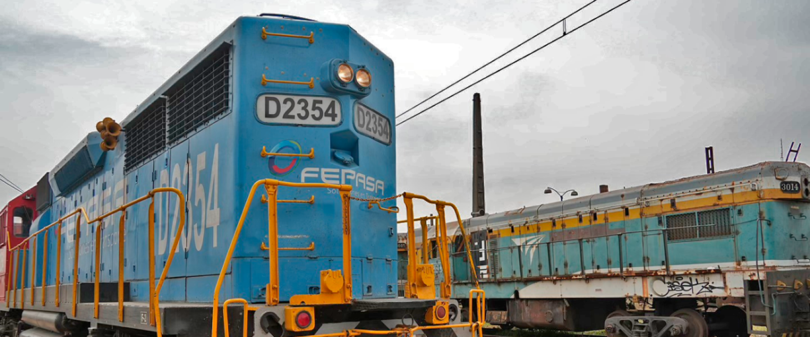 Miles de litros de bebestibles fueron trasladados en tren desde Santiago a Temuco