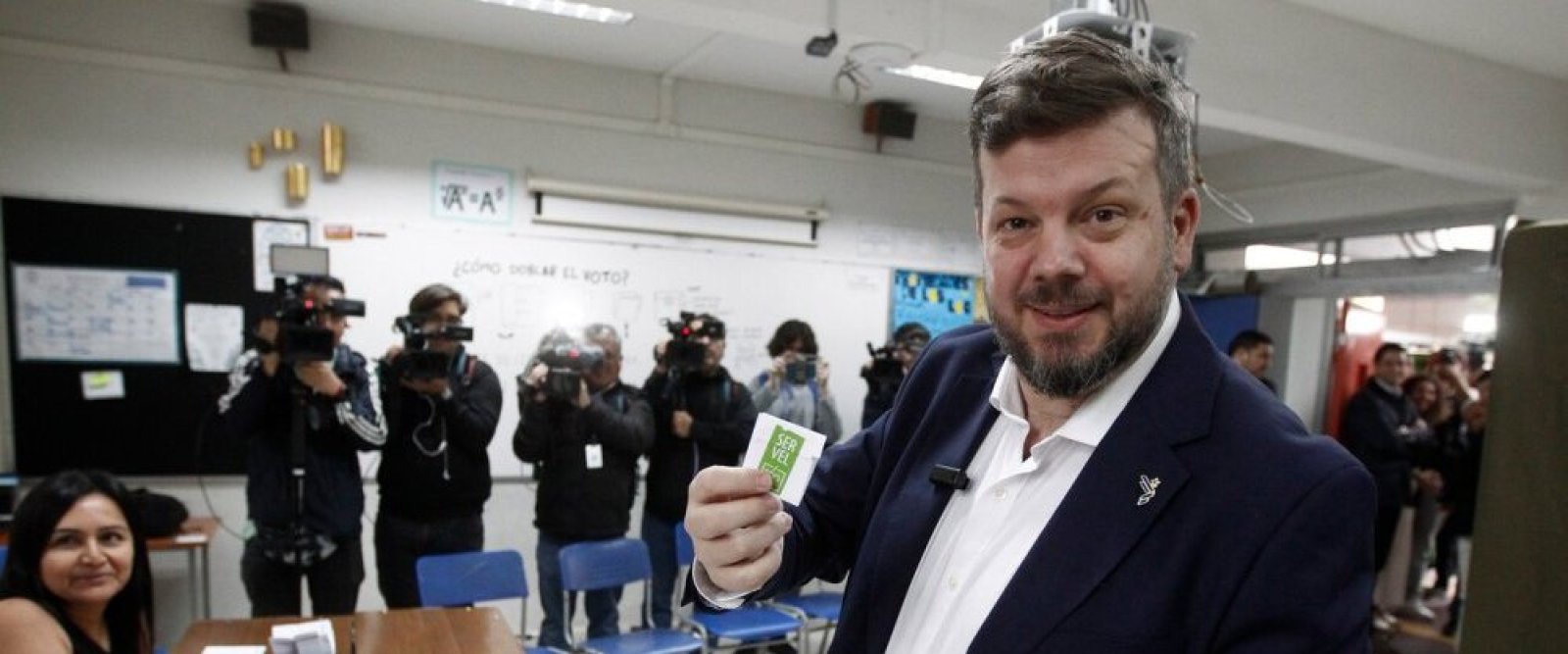 “A ver si los comunistas aprendan a no salir a la calle”: Kaiser previo a emitir su voto