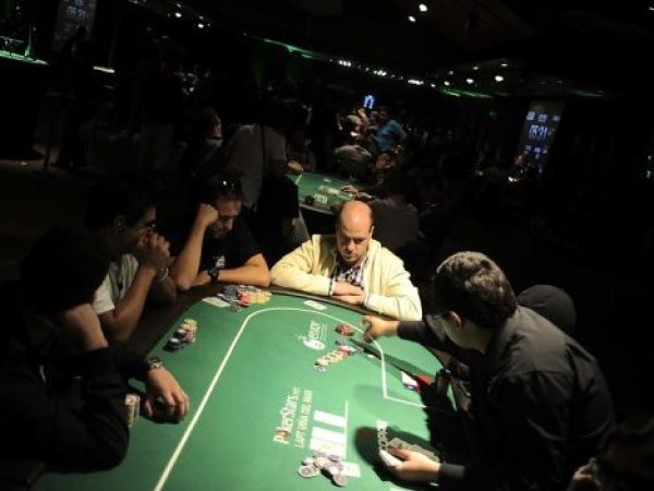 La Contraloría General de la República: más de 900 funcionarios públicos realizaron apuestas pese a la prohibición